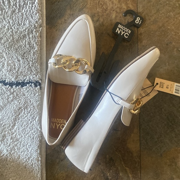 Madden NYC women’s flat loafer in bone. - Picture 3 of 3